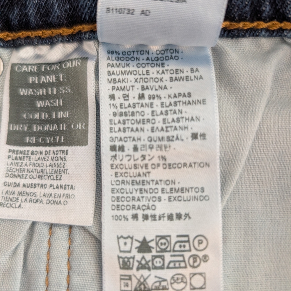 Levi's 501 Womens 33 Jean Shorts Denim Cut Offs NWT Casual Classic Summer - Picture 6 of 6